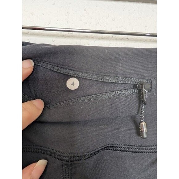 Lululemon Wunder Under Crop II Black Womens Size‎ 4 Scalloped Hem Workout - Picture 6 of 6